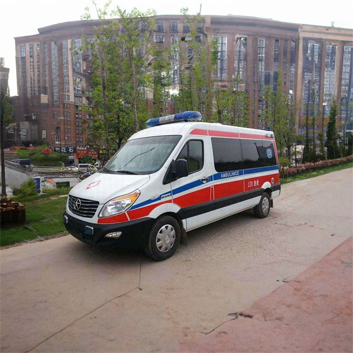 云南昆明市石林县出租急救车护送到云南福贡县人民医院 私人救护车出租一般多少钱