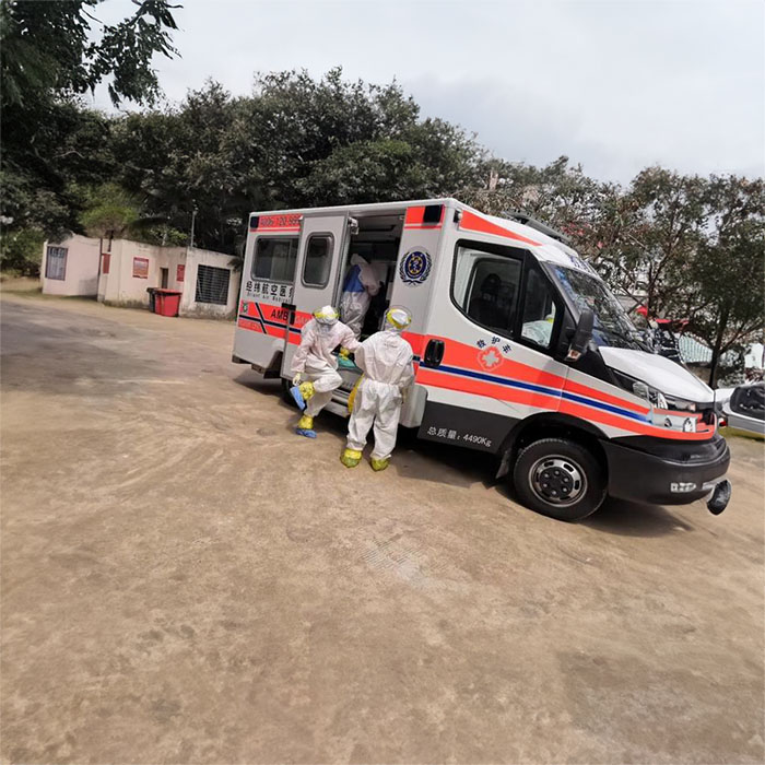 云南昆明市盘龙租用私人救护车到文山壮族苗族自治州中医医院 救护车出租多少钱