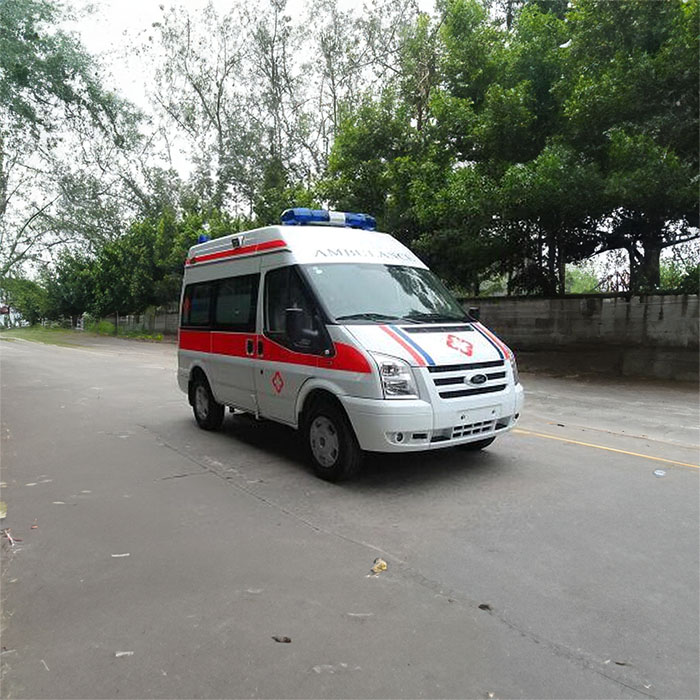云南昆明富民租赁私人救护车转运到曲靖市第二人民医院 哪里个体出租救护车便宜