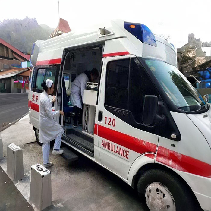 云南省昆明呈贡正规救护车出租租赁到德宏傣族景颇族潞西市120救护车出租