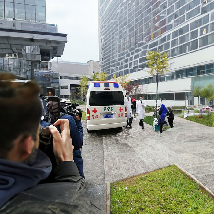 昆明市禄劝私人救护车租赁到云南昆明精康精神病医院 救护车出租一般多少钱公司