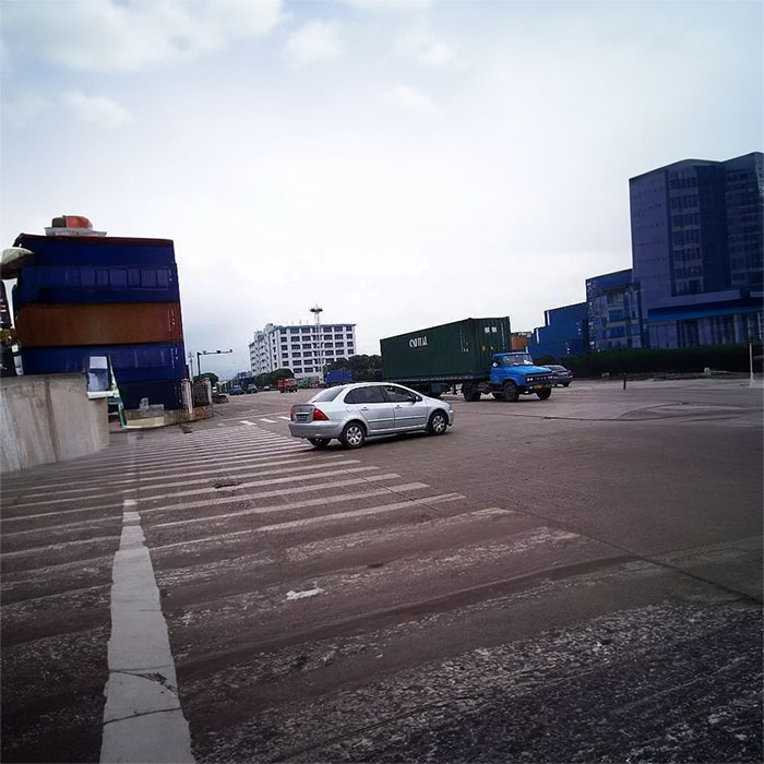 云南省昆明晋宁区租私家救护车转院到云南省个旧市皮肤泌尿专科医院 专业救护车出租电话多少