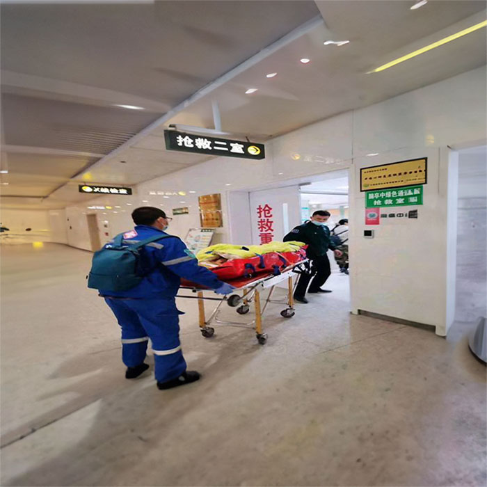 云南省晋宁医院救护车出租到玉溪市华宁县救护车出租