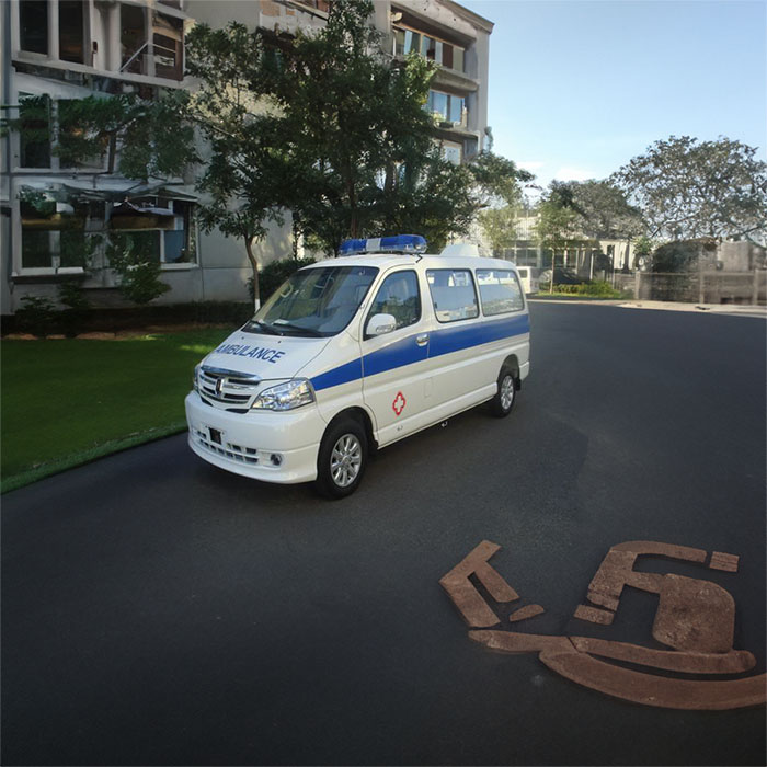 云南昆明市宜良县正规救护车出租转运到红河哈尼族彝族120租车多少钱
