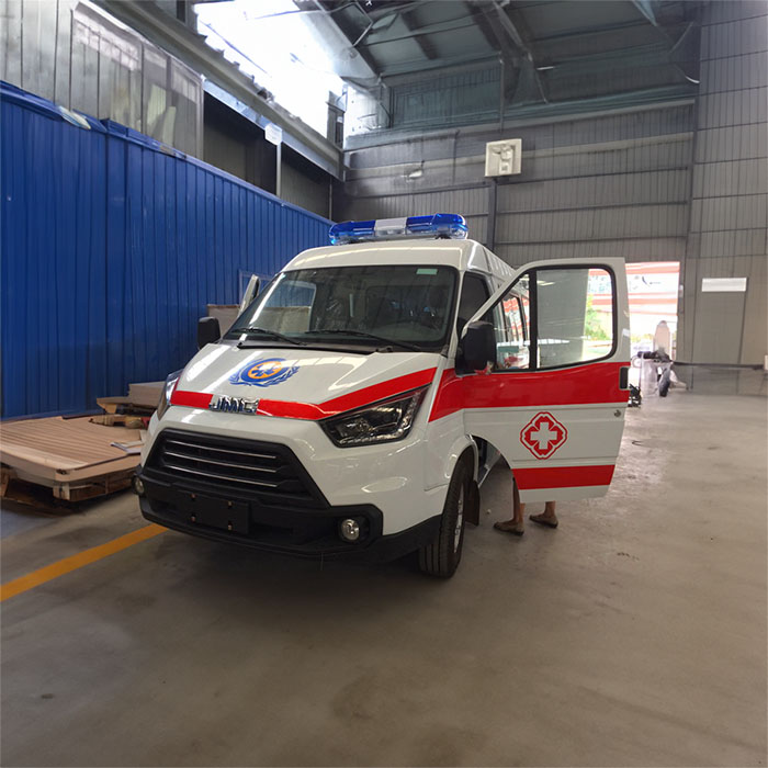 云南省昆明东川租私家救护车转院到盈江县人民医院 120救护车出租费多少钱