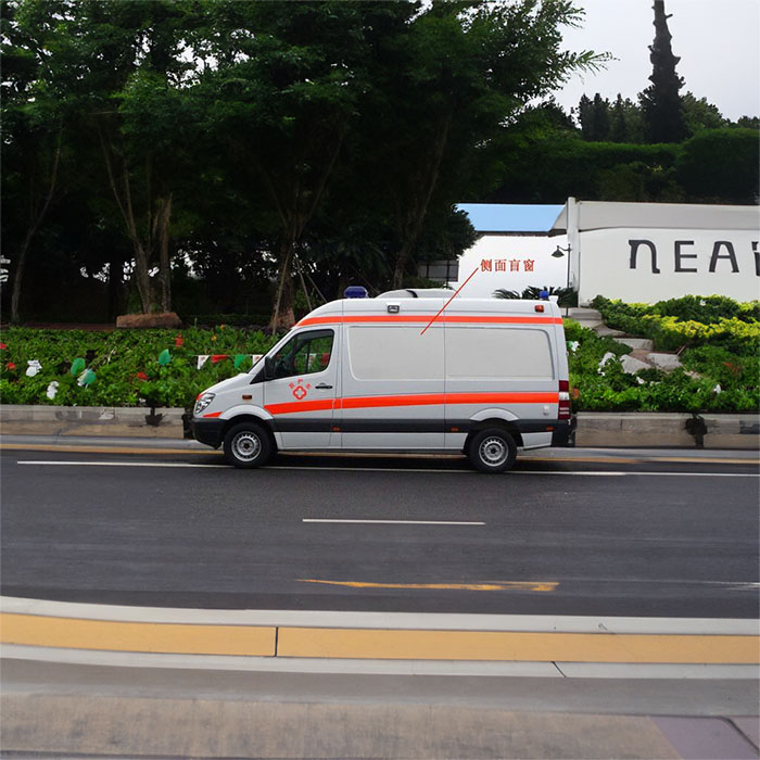 云南嵩明县120救护车出租到保山市昌宁县救护车租赁